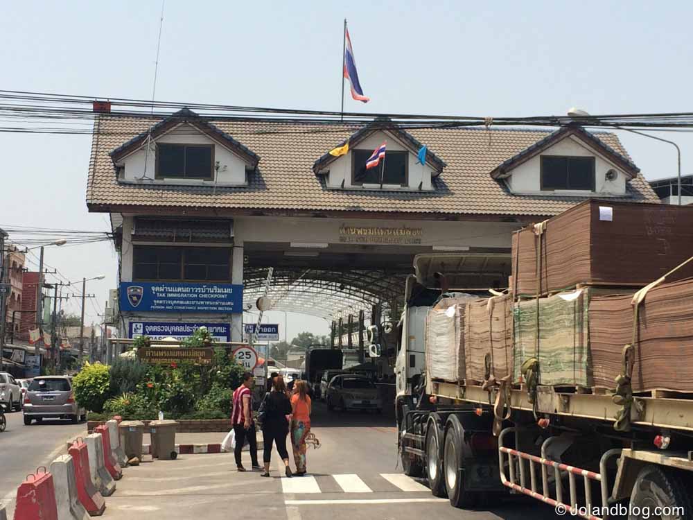 Crossing The Land Border From Thailand To Myanmar Joland   Travessia Myanmar 26 2 