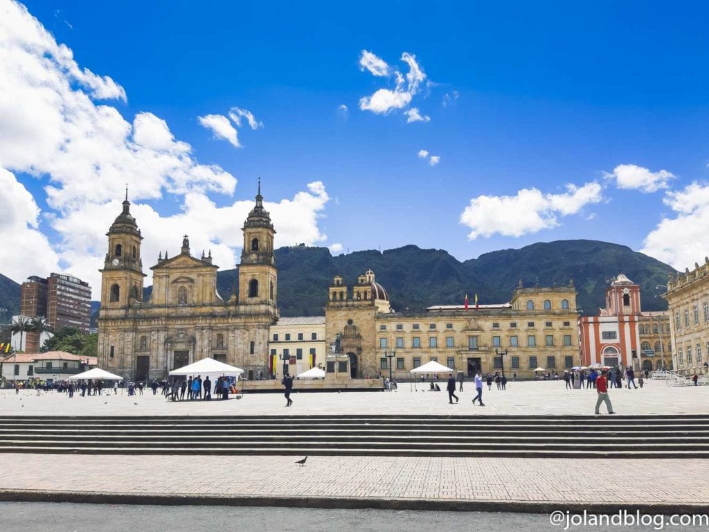 Plaza Simon Bolívar em Bogotá