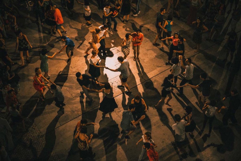 Pessoas a dançarem Salsa, Cali - o que ver e fazer na Colômbia / People dancing Salsa, Cali - what to do in Colombia