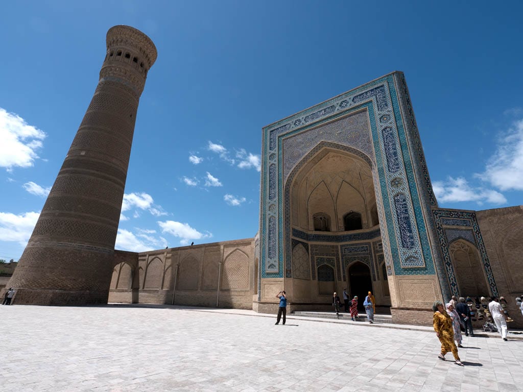 Mesquita no Uzbequistão, um dos destinos mais seguros para viajar sozinha