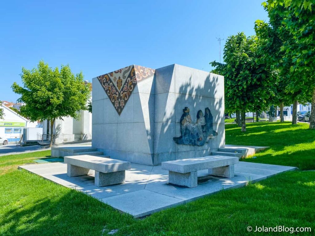 Monumento à Tapeteira | Escapadinha pelo Alentejo